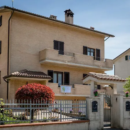 Il Tiglio Apartment *